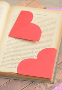 Heart-Corner-Bookmarks
