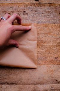 how-to-line-any-size-cake-pan-with-parchment-1-11