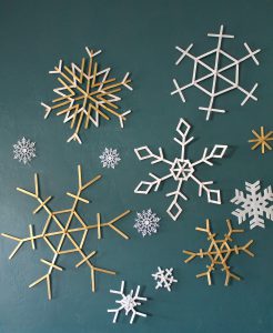snowflakes-made-from-popsicle-sticks